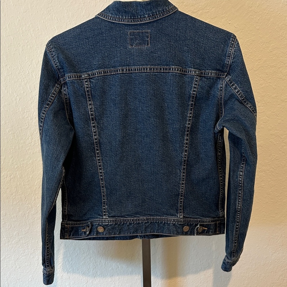 Calvin Klein Dark Wash Denim Trucker Jacket Women’s Classic Button Front - Picture 3 of 9